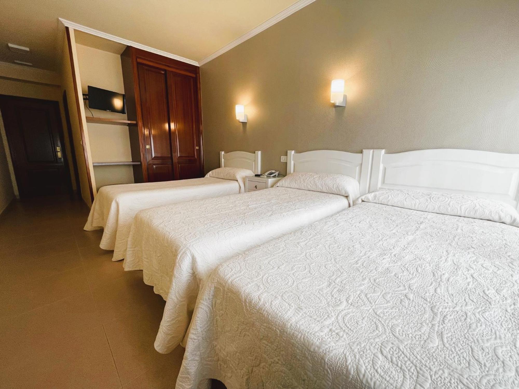 Hotel O Cruceiro Caldas De Reis Esterno foto