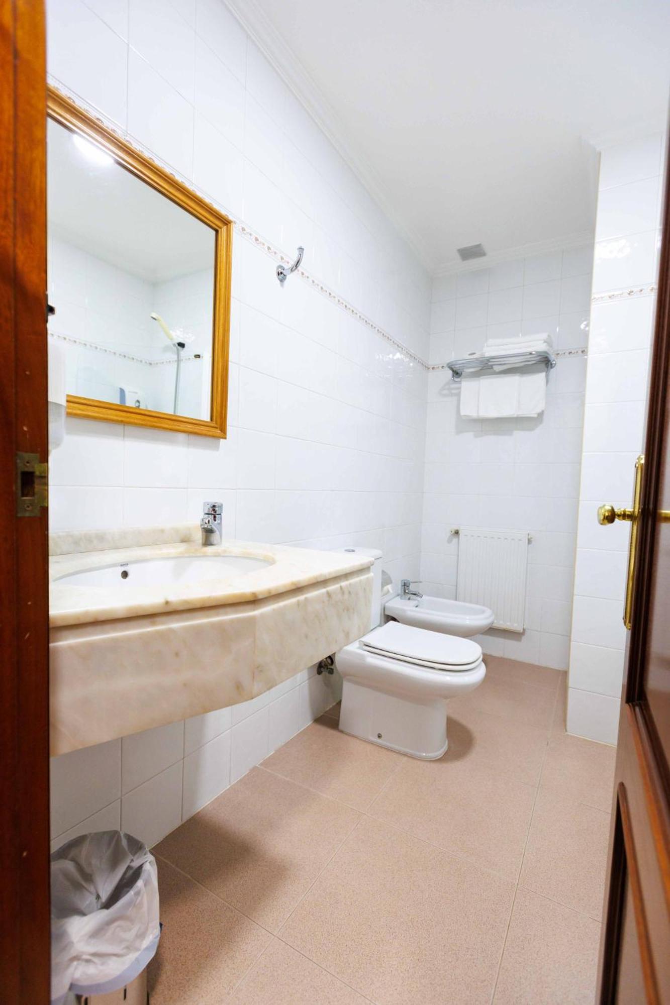 Hotel O Cruceiro Caldas De Reis Esterno foto