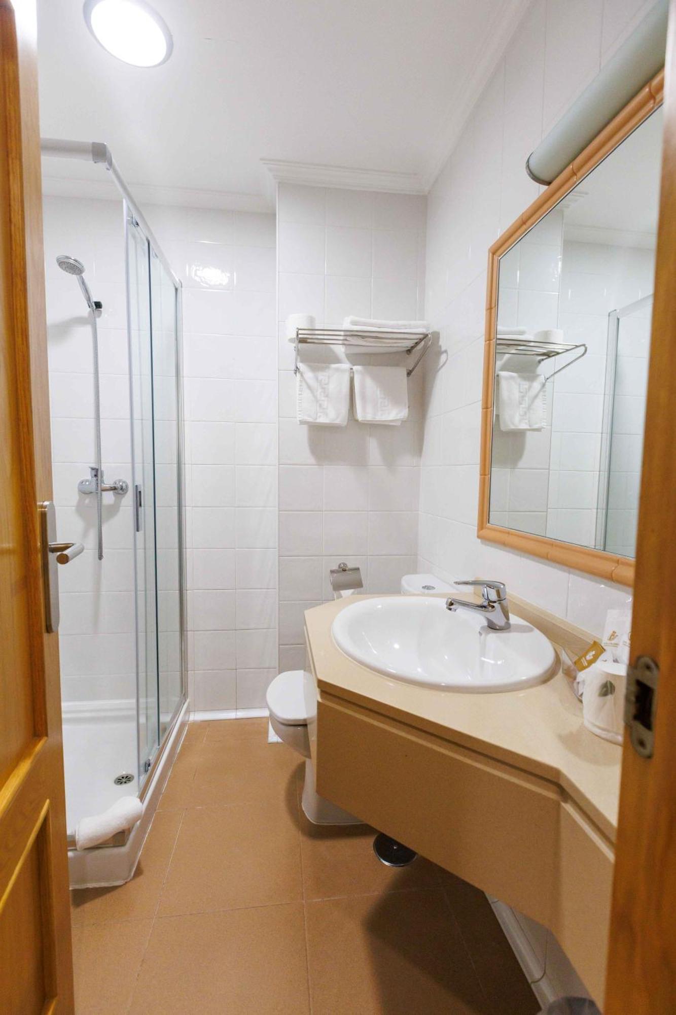 Hotel O Cruceiro Caldas De Reis Esterno foto