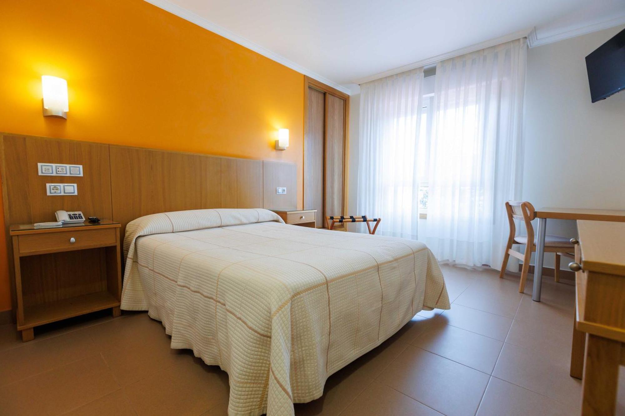 Hotel O Cruceiro Caldas De Reis Esterno foto
