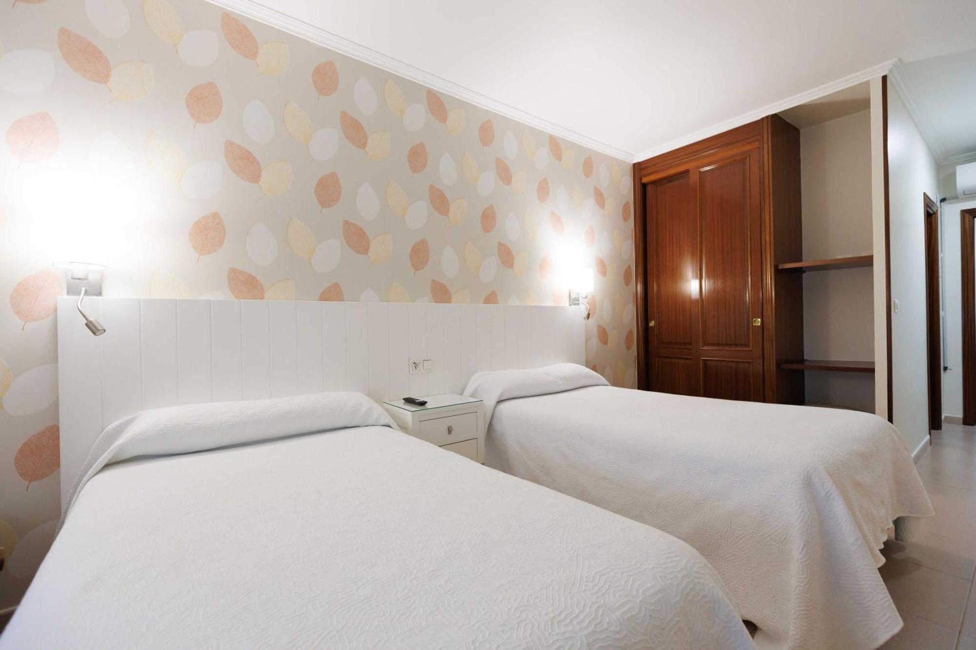 Hotel O Cruceiro Caldas De Reis Esterno foto