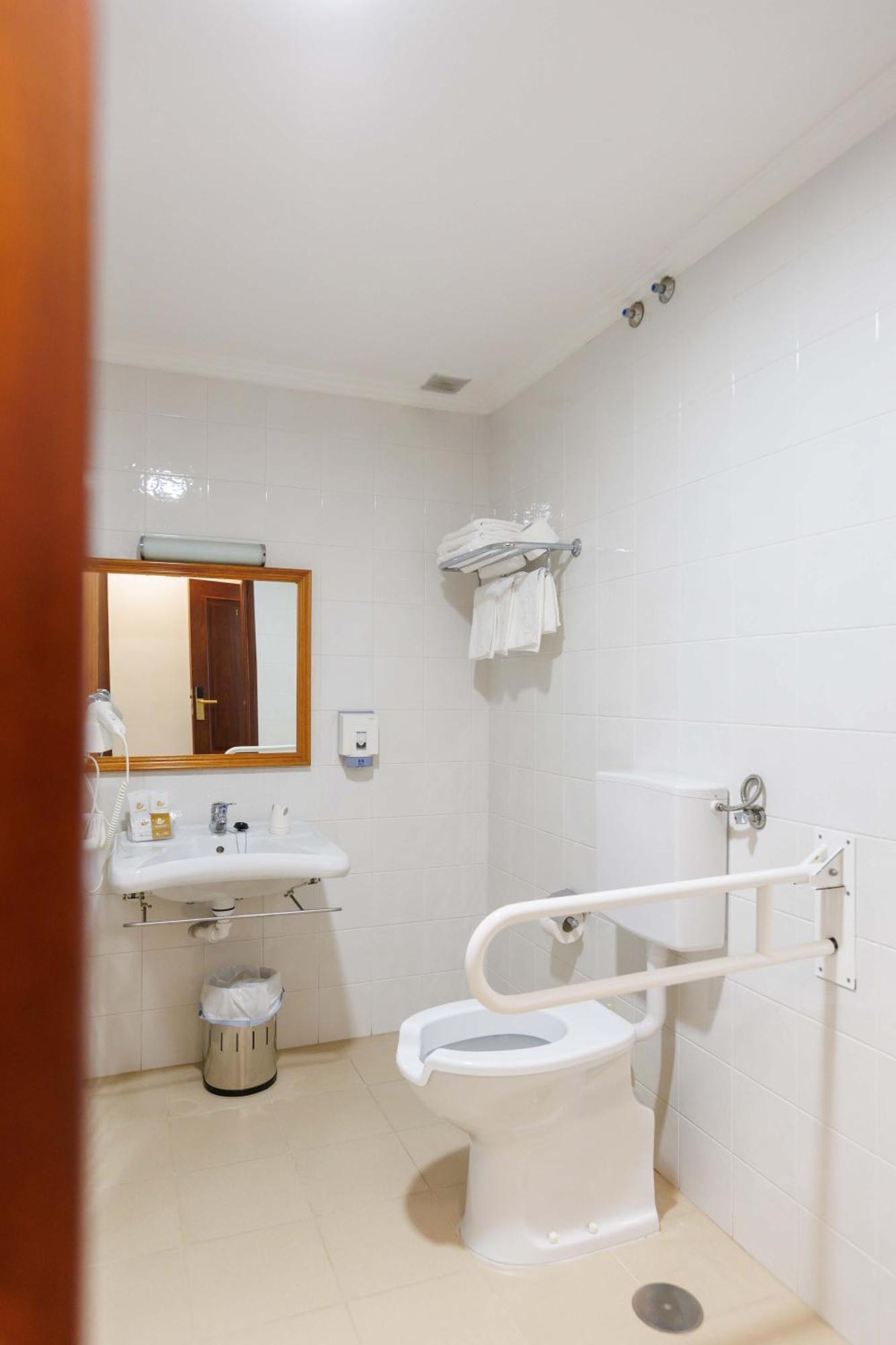 Hotel O Cruceiro Caldas De Reis Esterno foto