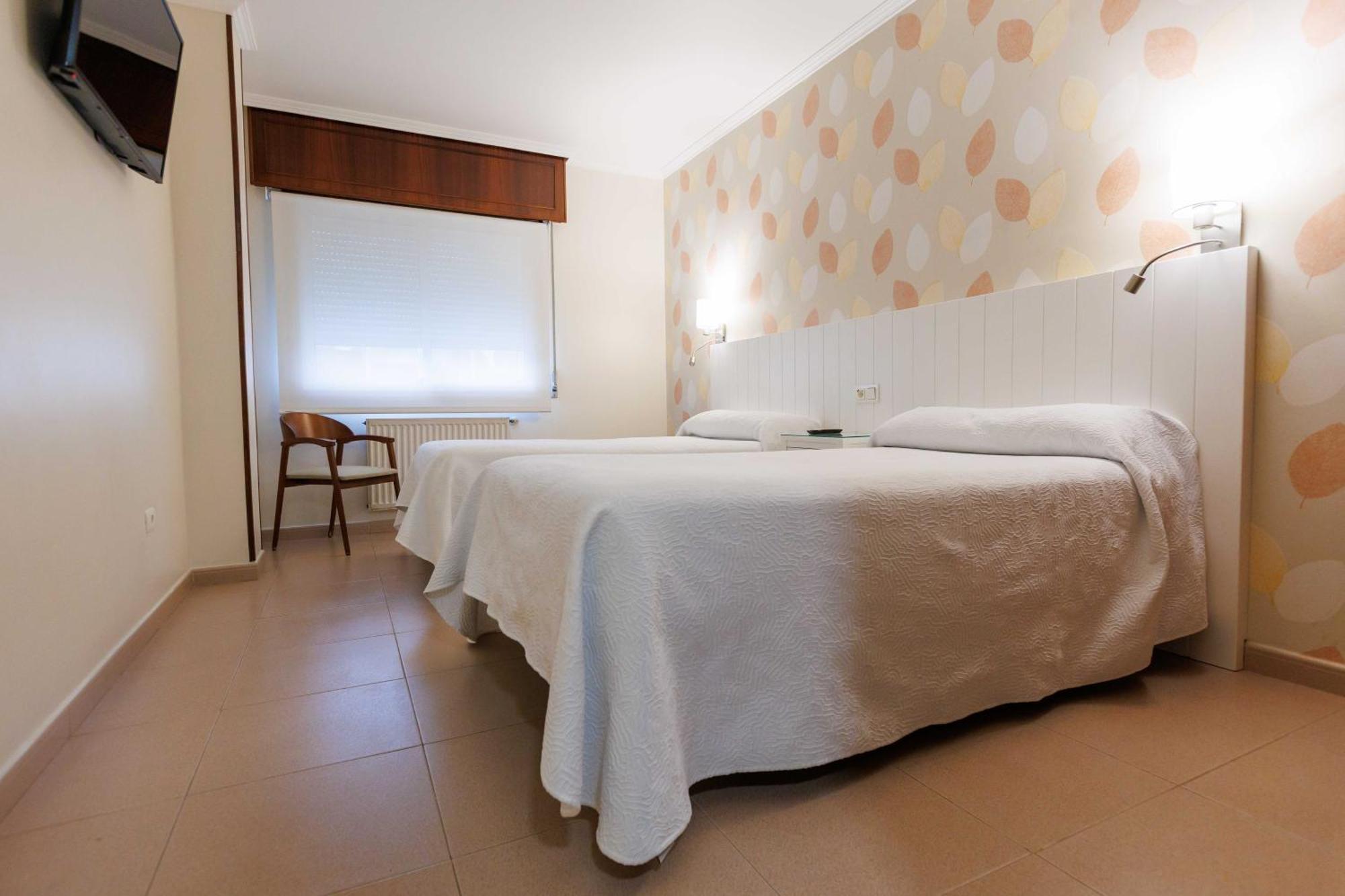 Hotel O Cruceiro Caldas De Reis Esterno foto